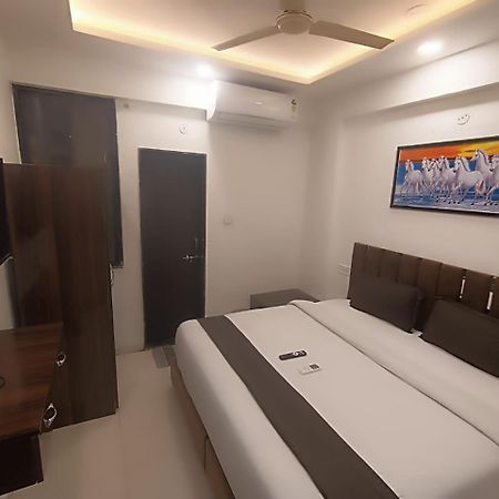 Hotel Kiwi Inn Vijaynagar Scheme 78 Ιντόρ Εξωτερικό φωτογραφία