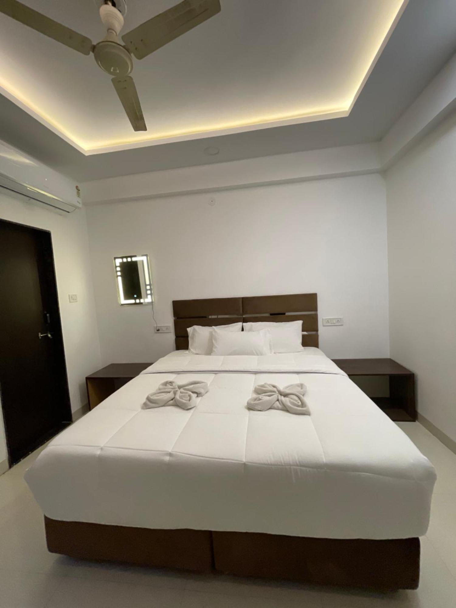 Hotel Kiwi Inn Vijaynagar Scheme 78 Ιντόρ Εξωτερικό φωτογραφία