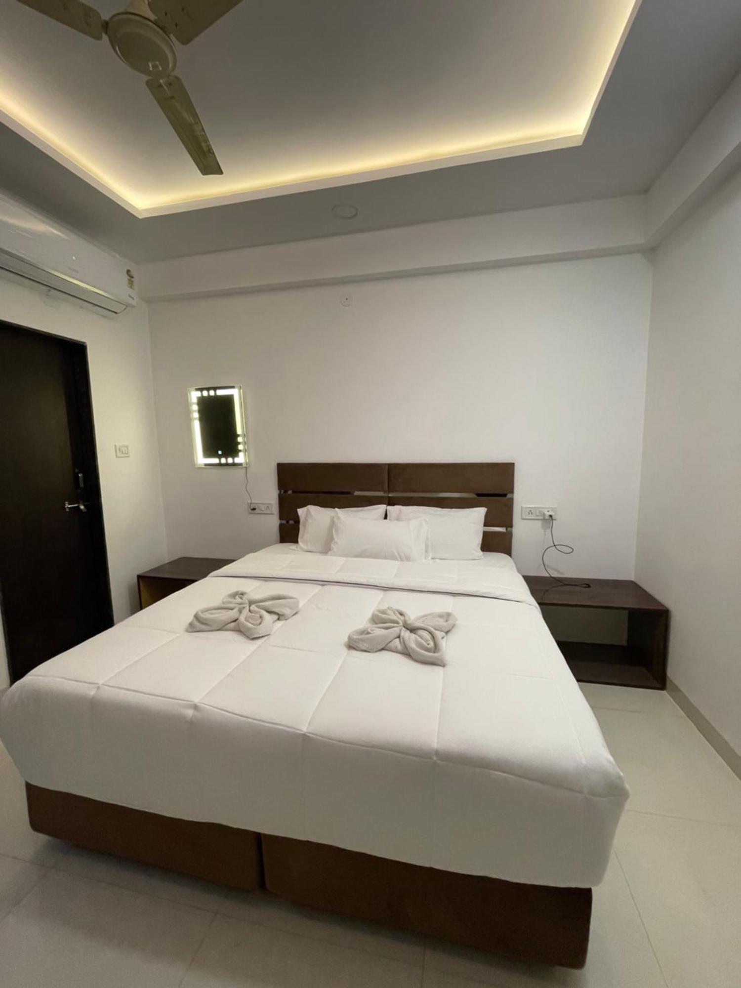 Hotel Kiwi Inn Vijaynagar Scheme 78 Ιντόρ Εξωτερικό φωτογραφία