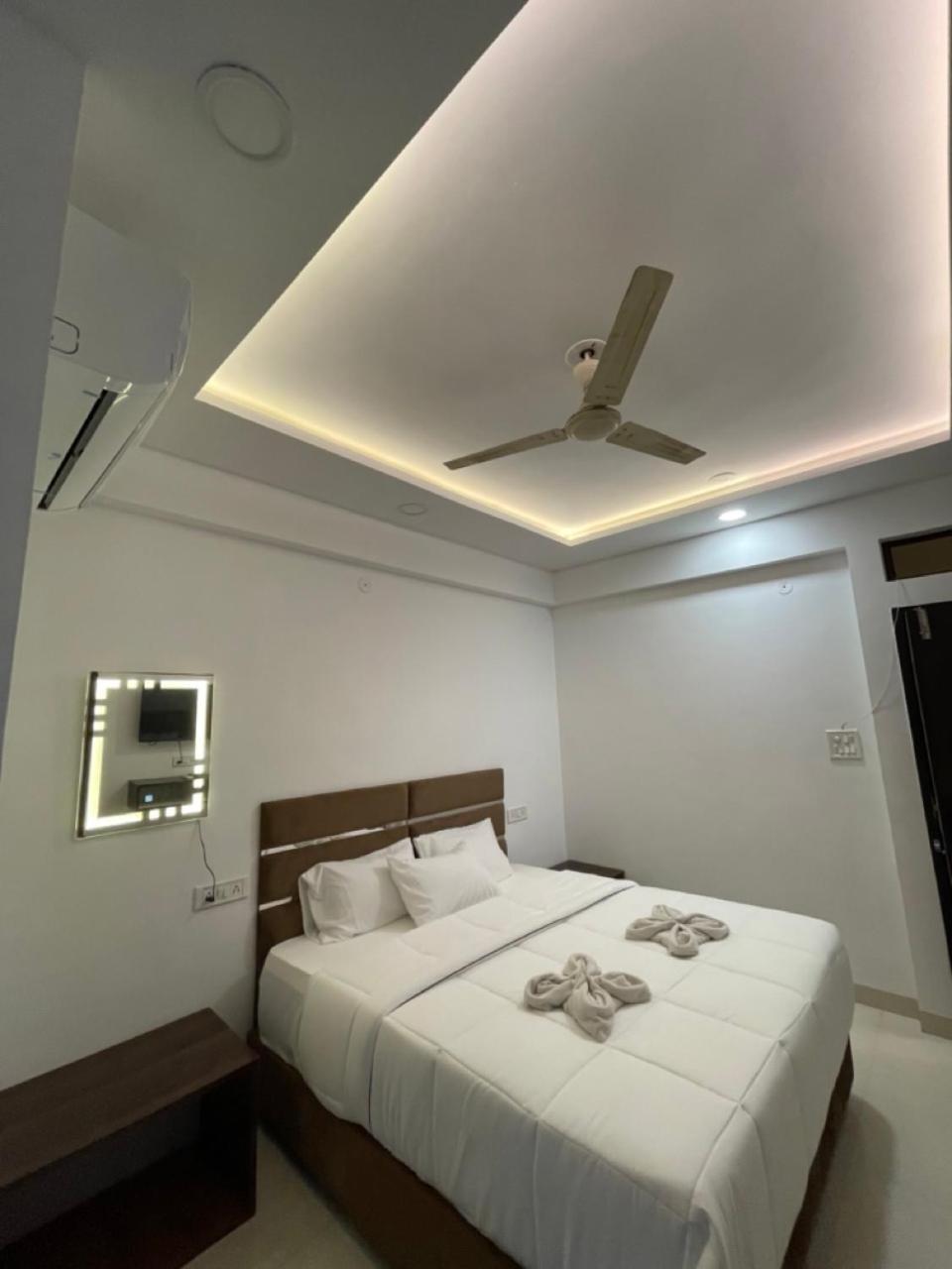 Hotel Kiwi Inn Vijaynagar Scheme 78 Ιντόρ Εξωτερικό φωτογραφία
