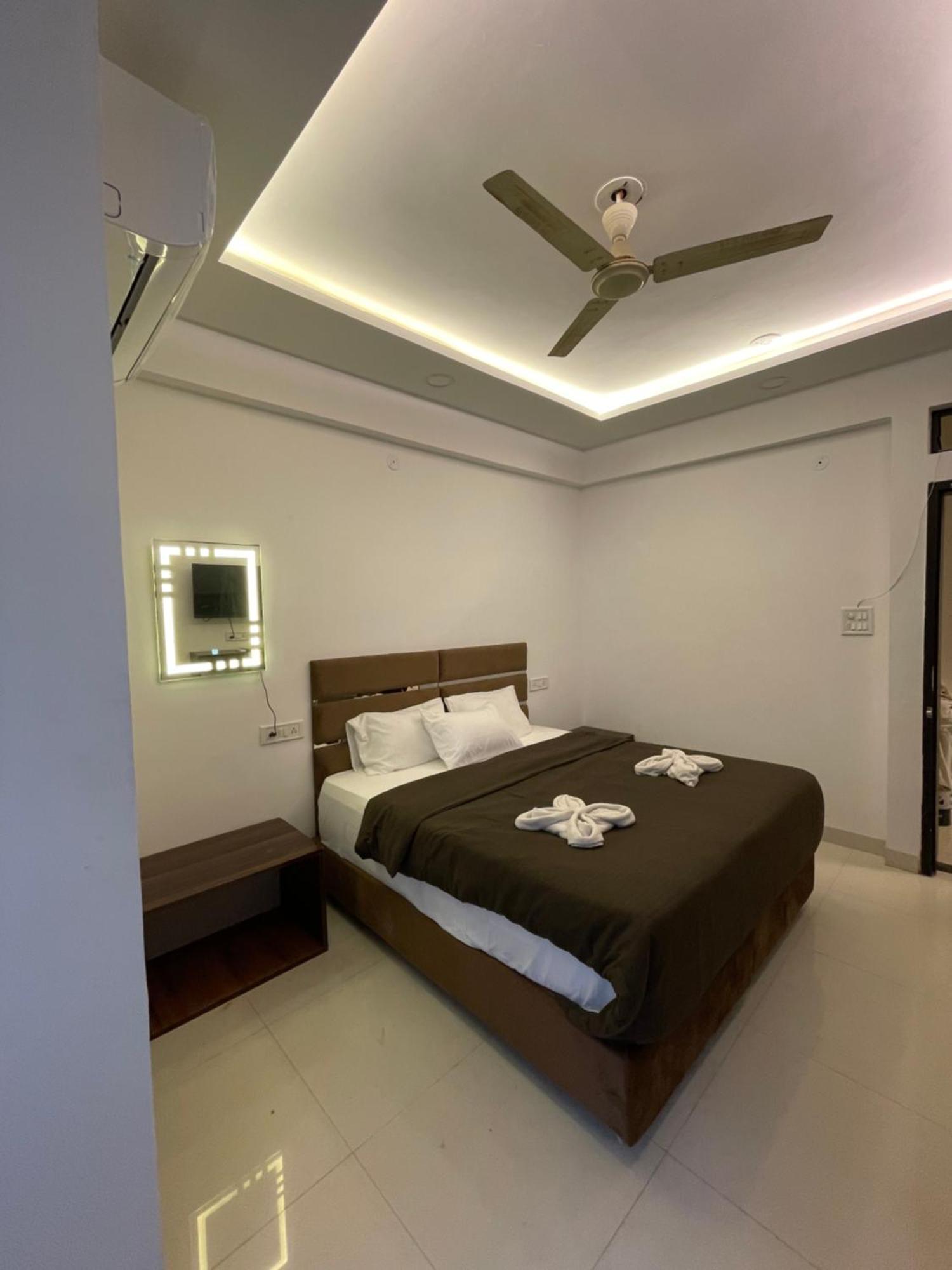 Hotel Kiwi Inn Vijaynagar Scheme 78 Ιντόρ Εξωτερικό φωτογραφία