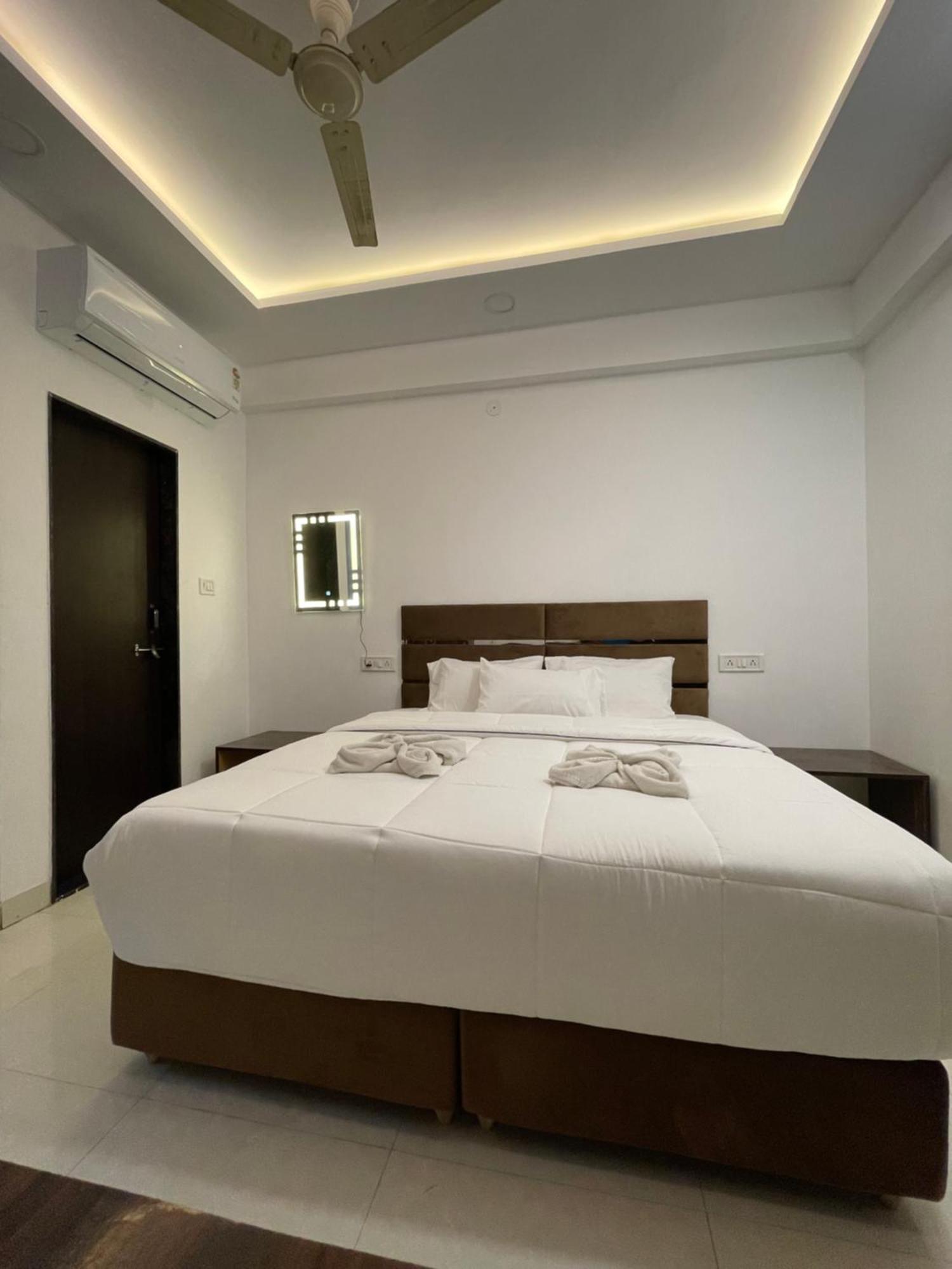 Hotel Kiwi Inn Vijaynagar Scheme 78 Ιντόρ Εξωτερικό φωτογραφία