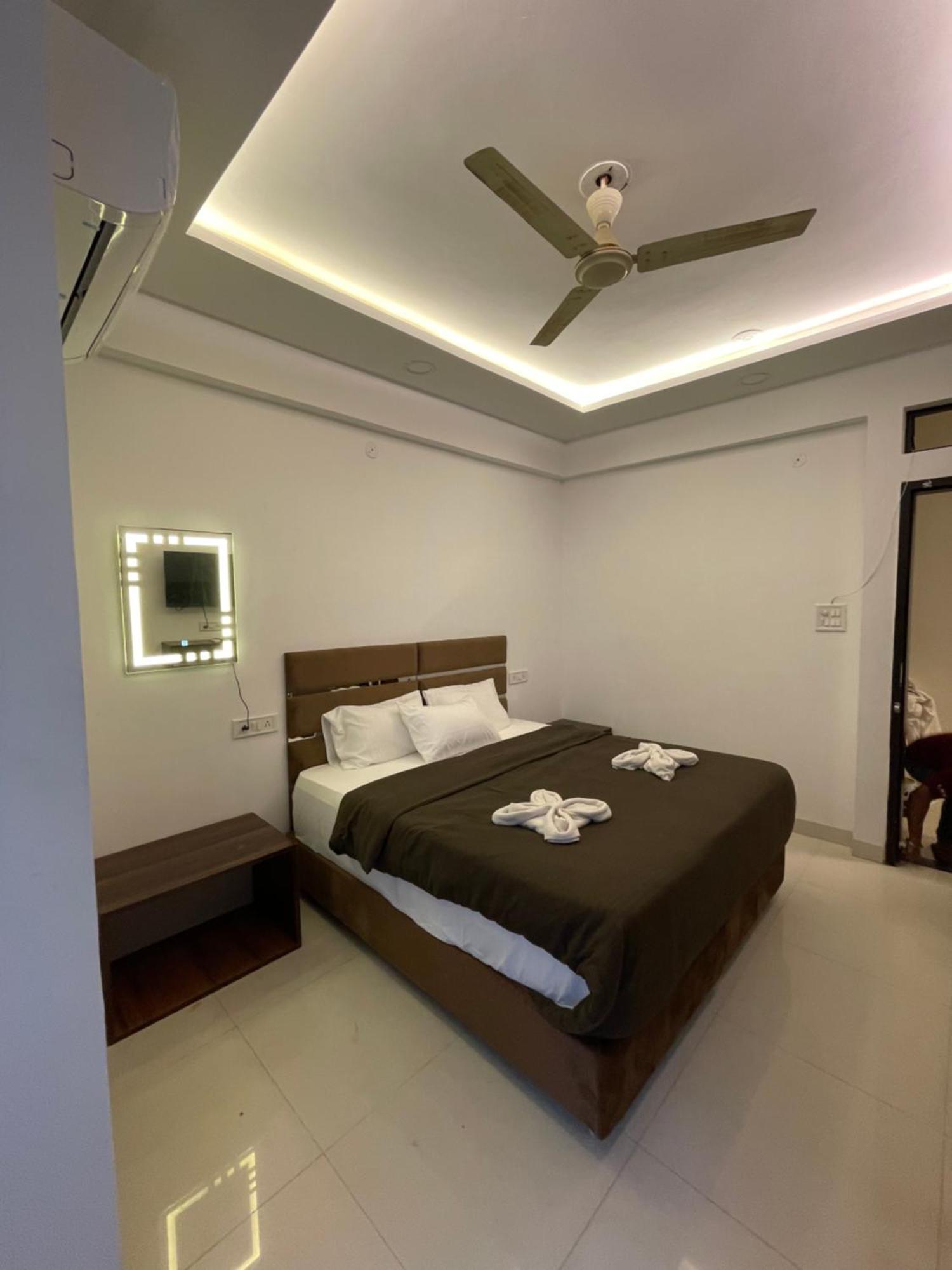 Hotel Kiwi Inn Vijaynagar Scheme 78 Ιντόρ Εξωτερικό φωτογραφία