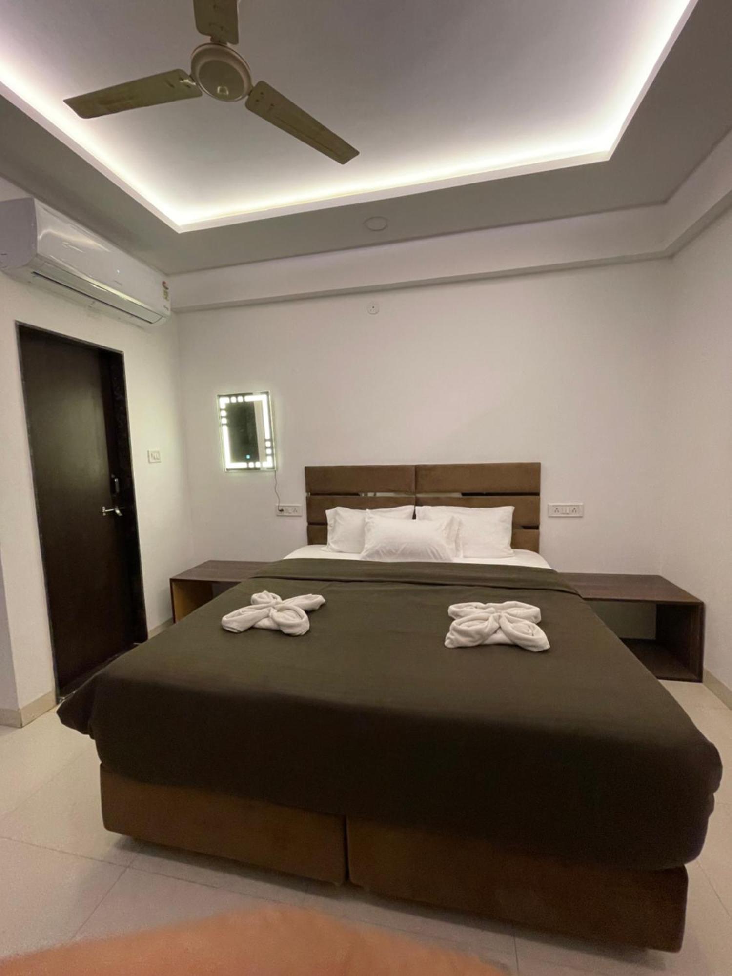 Hotel Kiwi Inn Vijaynagar Scheme 78 Ιντόρ Εξωτερικό φωτογραφία