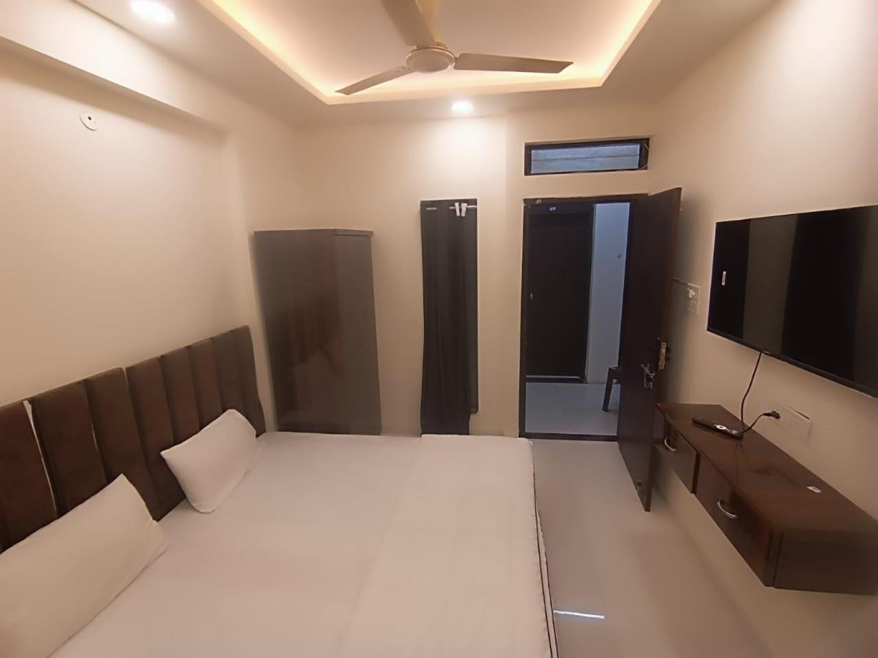Hotel Kiwi Inn Vijaynagar Scheme 78 Ιντόρ Εξωτερικό φωτογραφία