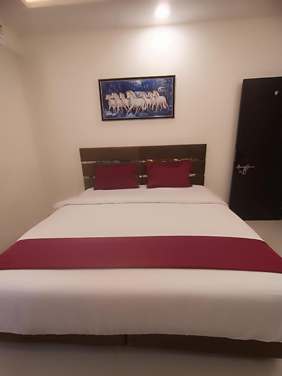Hotel Kiwi Inn Vijaynagar Scheme 78 Ιντόρ Εξωτερικό φωτογραφία